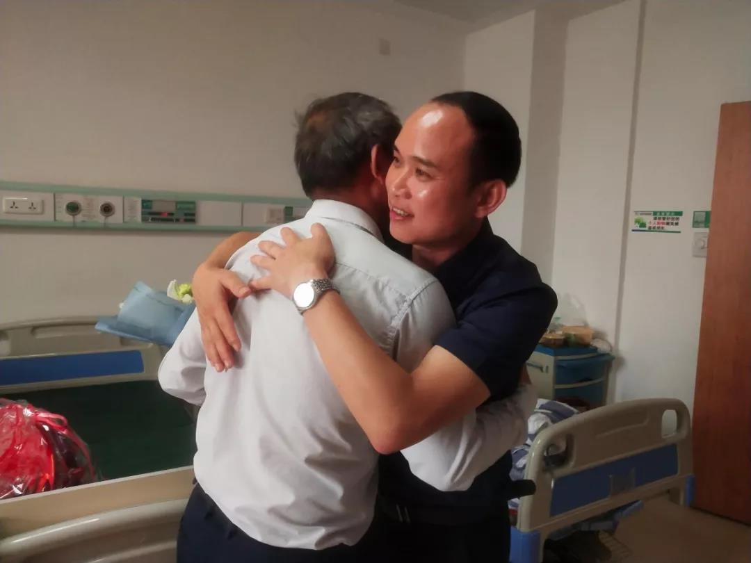 真情關(guān)懷，慰問員工丨老羅，愿您早日康復(fù)！